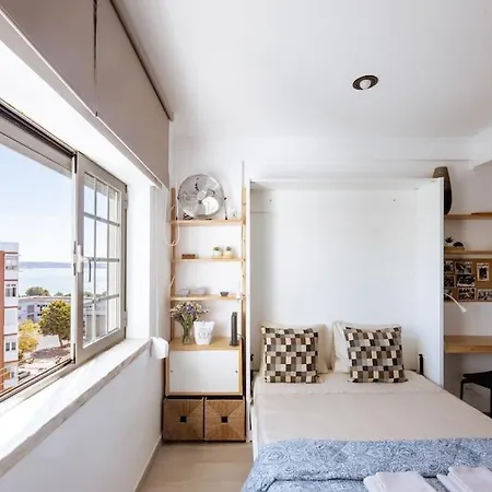 Like-home - Studio-sea View, Paço de Arcos